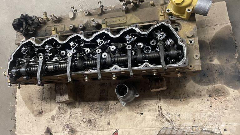 CAT cilinderkop / cilinder head CAT 7.1 type D8T55561 Engines