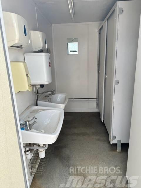  Toilet 13x9 Construction barracks