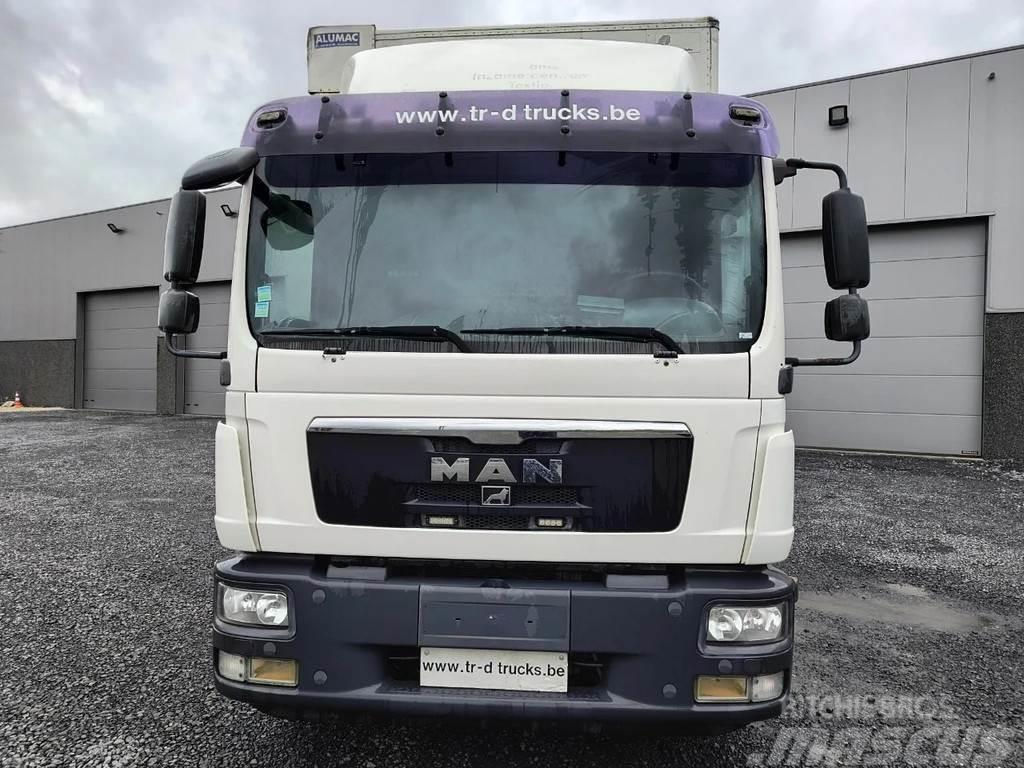 MAN TGM 15.250 CASE WITH 2 SIDE PORTS - EURO 5 Van Body Trucks