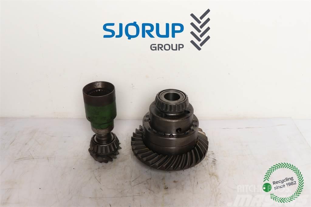 John Deere 6120 M Front axle differential Transmission