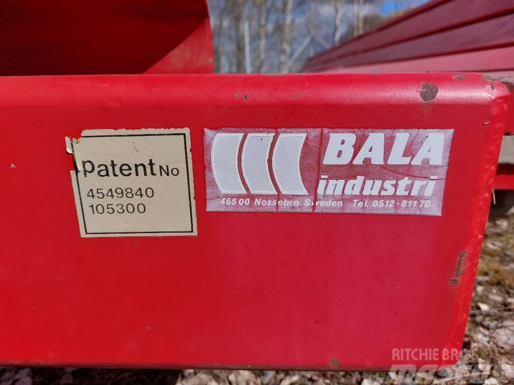 Bala Paalinkeräysvaunu Other forage harvesting equipment