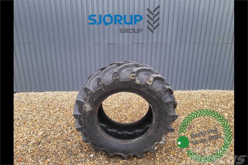 New Holland TL100A Tire Tyres, wheels and rims
