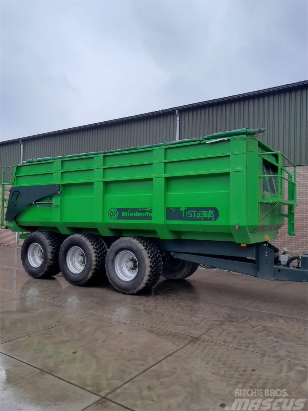 Miedema hst235 Livestock carrying trailers