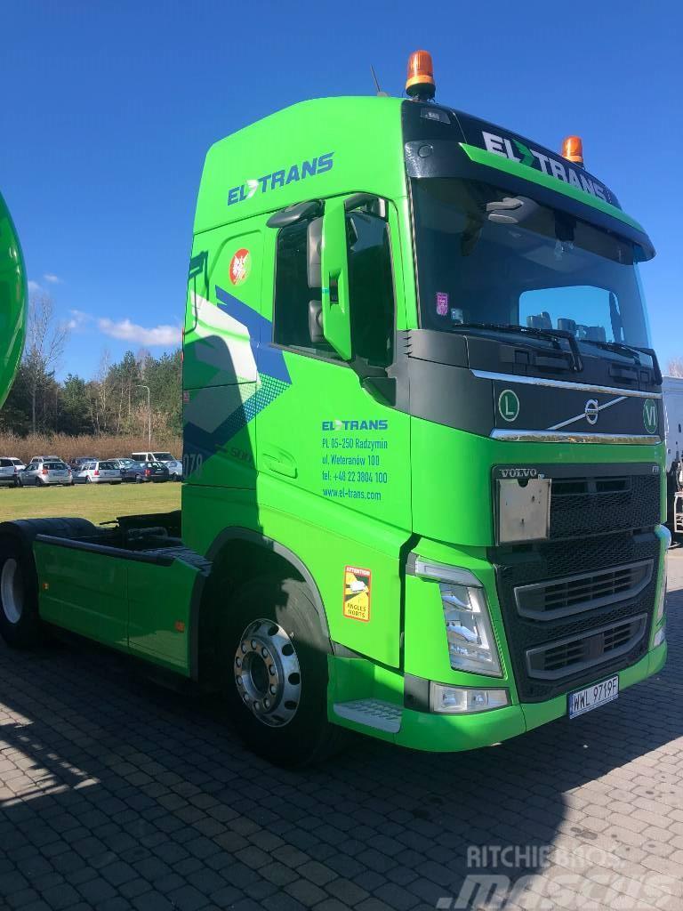 Volvo FH 4  ADR Truck Tractor Units