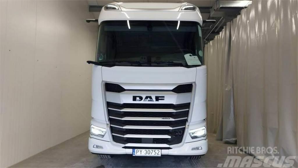 DAF XG FT Space Cab E6 18.0t Truck Tractor Units