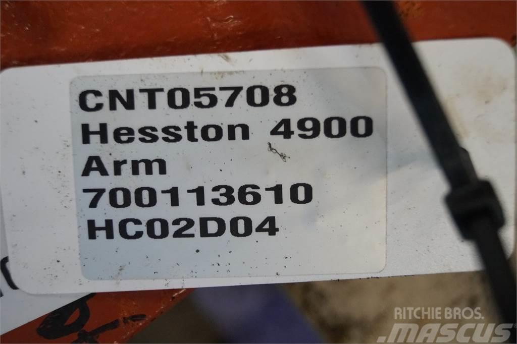 Hesston 4900 Bale clamps