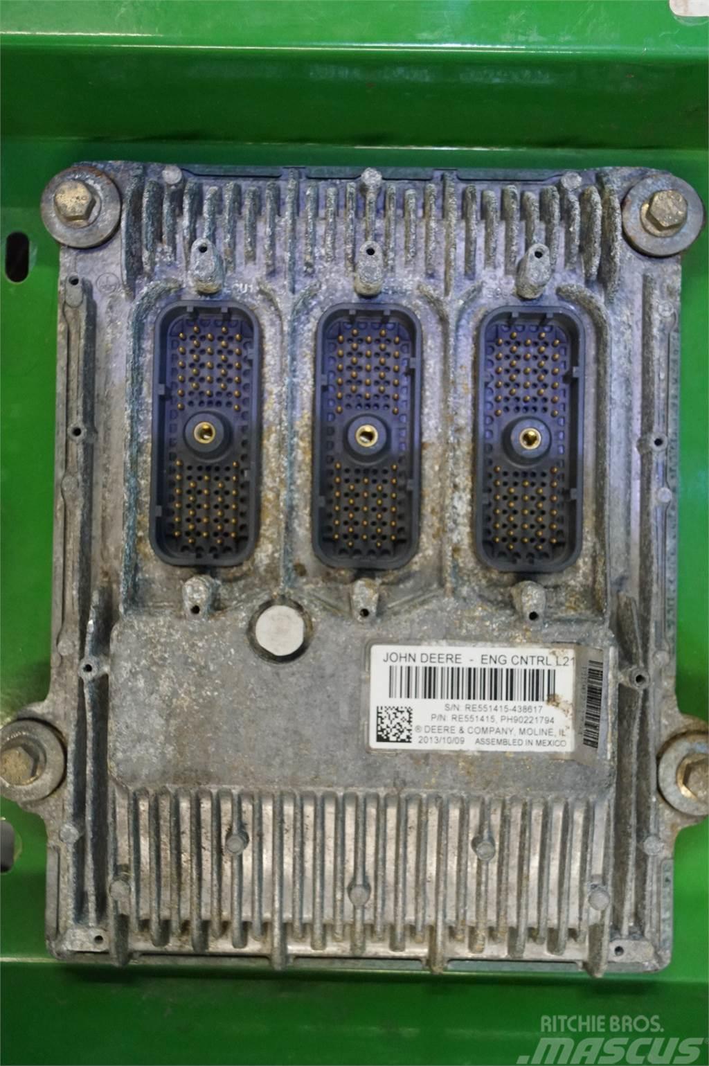 John Deere 670S Electronics