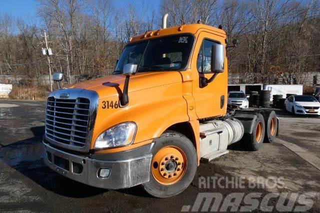 Freightliner CASCADIA 125 Chassis Cab trucks