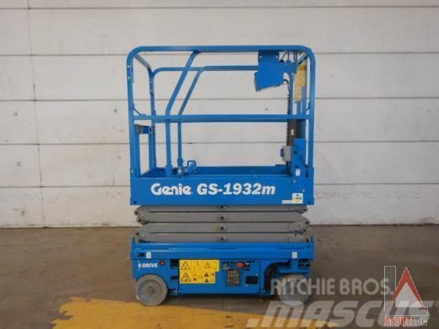 Genie GS1932M Articulated boom lifts