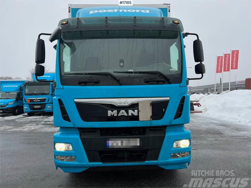 MAN TGM 15.250 bOX TRUCK w/ Lift and full side opening Van Body Trucks