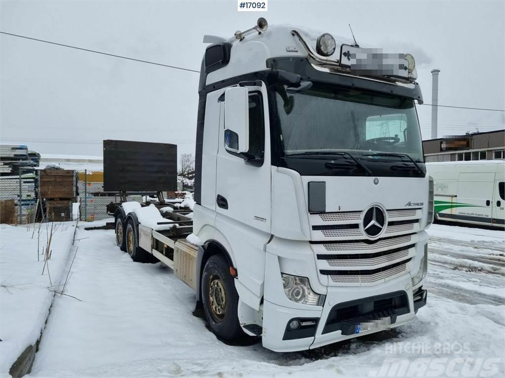 Mercedes-Benz Actros 2551 container car for sale w/trailer Containerframe/Skiploader trucks