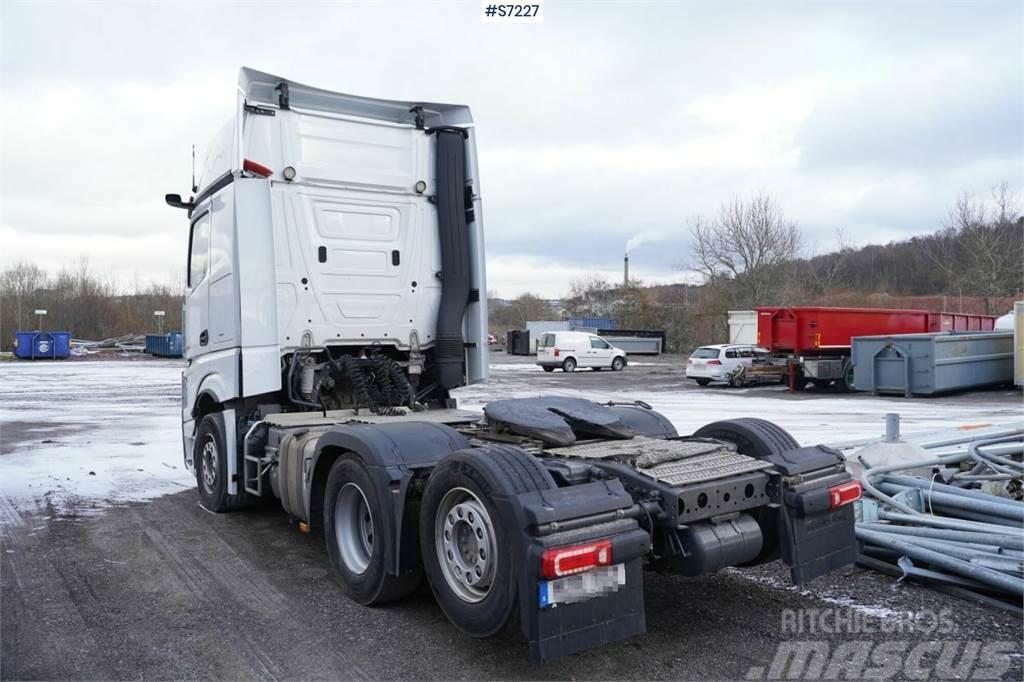 Mercedes-Benz Actros 6x2 Tractor Unit with Mirrorcam Truck Tractor Units