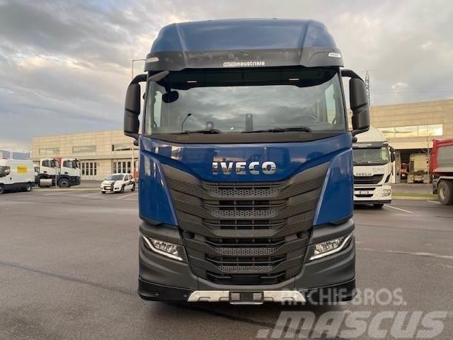 Iveco S-Way AS 440.180 Truck Tractor Units
