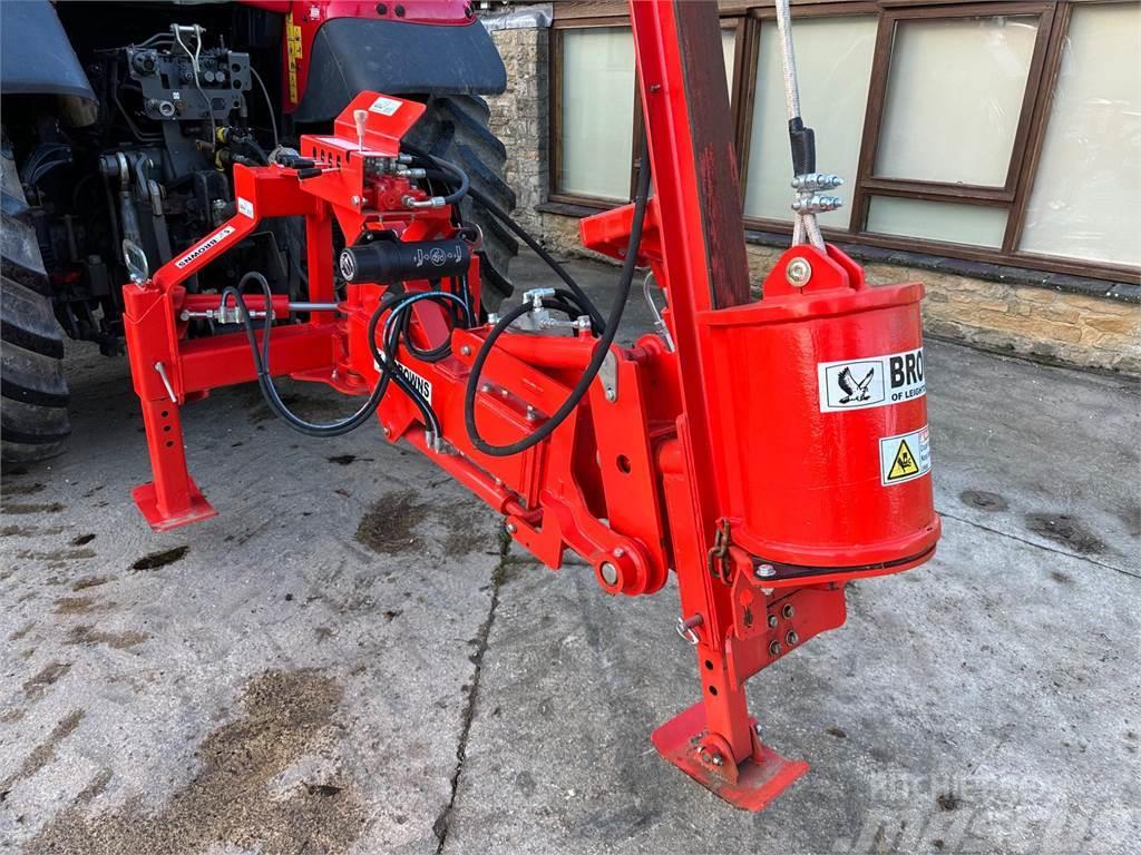 Browns Full Hydraulic Post Knocker Other groundscare machines