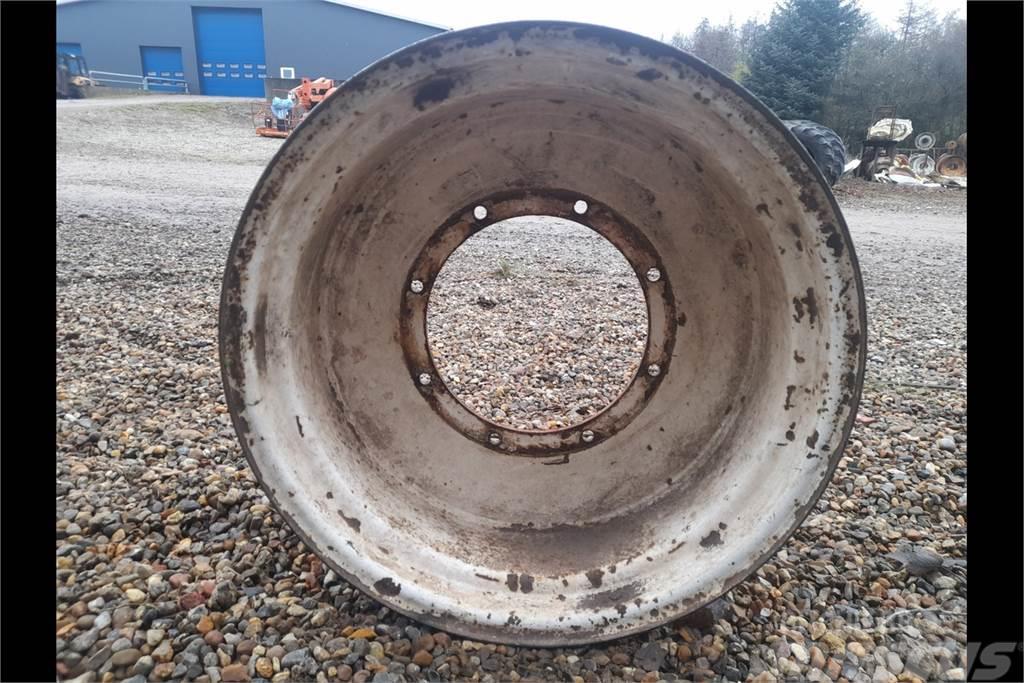 New Holland TL100 Front Rim Tyres, wheels and rims