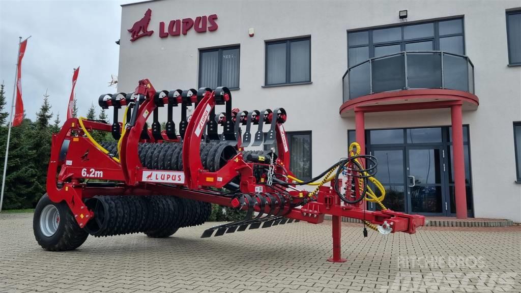 Lupus Cambridge roller 6.2 m rings with front drag Farming rollers