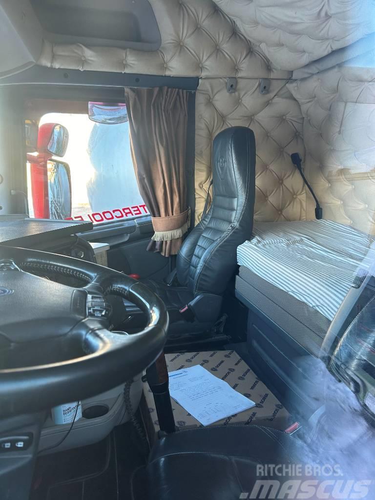 Scania R560 8x4*4 R 560, 8x4*4 Chassis Cab trucks