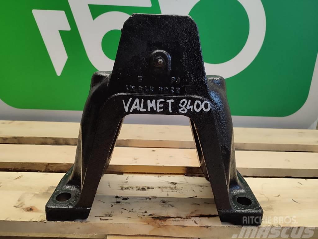 Valmet Front axle support 3388313M1 VALMET 8400 Chassis