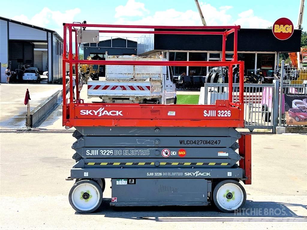 SkyJack SJ III 3226 Scissor lifts
