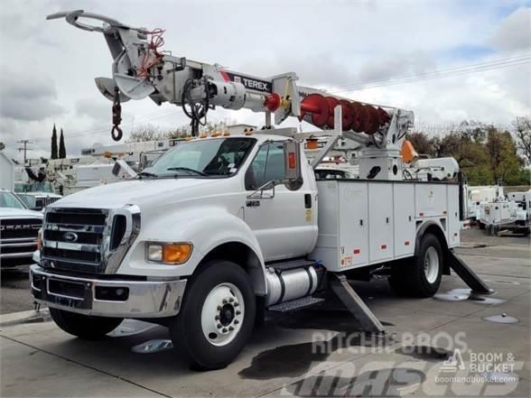 Terex COMMANDER 4047 Truck mounted aerial platforms