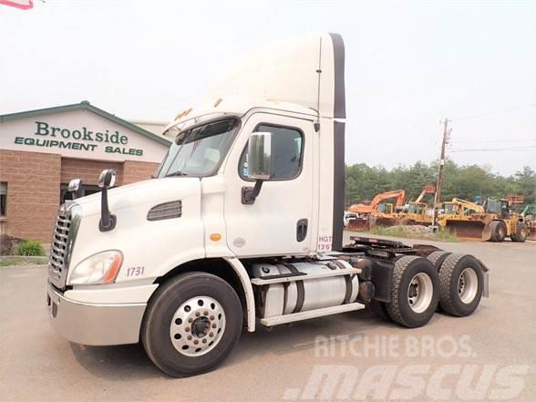 Freightliner CASCADIA 113 Truck Tractor Units
