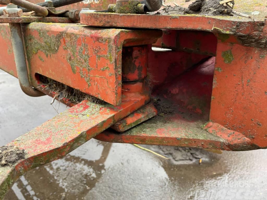 Kverneland 5 fejes félig függesztett ágyeke Conventional ploughs