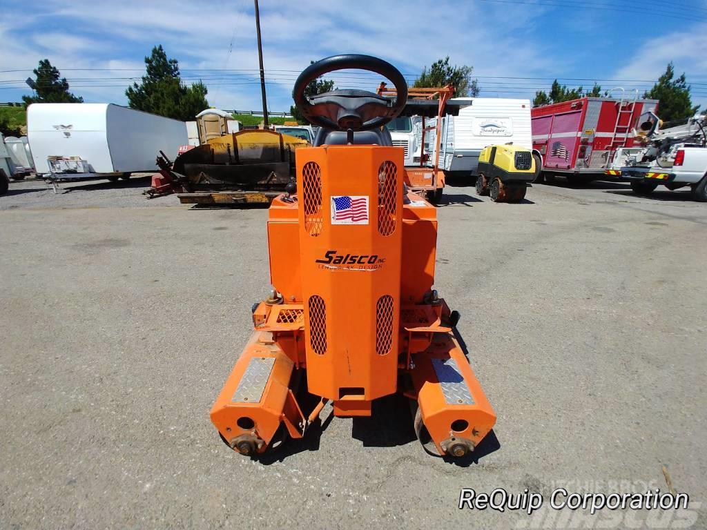  Salsco Electric Greens Roller Debris removal equipment