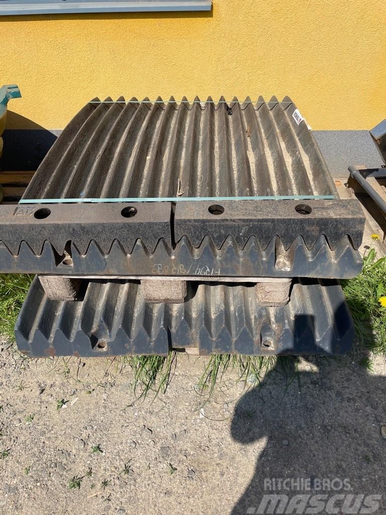 Pegson 1165 crusher jaw plate set(or Finlay J1170) Crushers