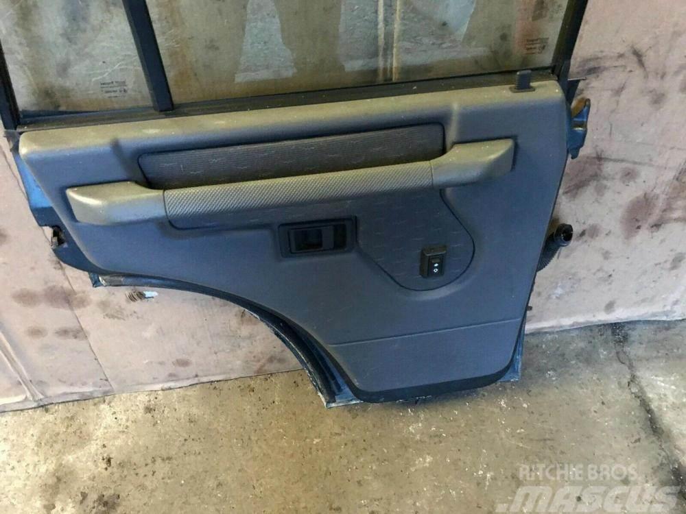 Land Rover Discovery 300 TDi n/s rear door mettallic green £9 Other