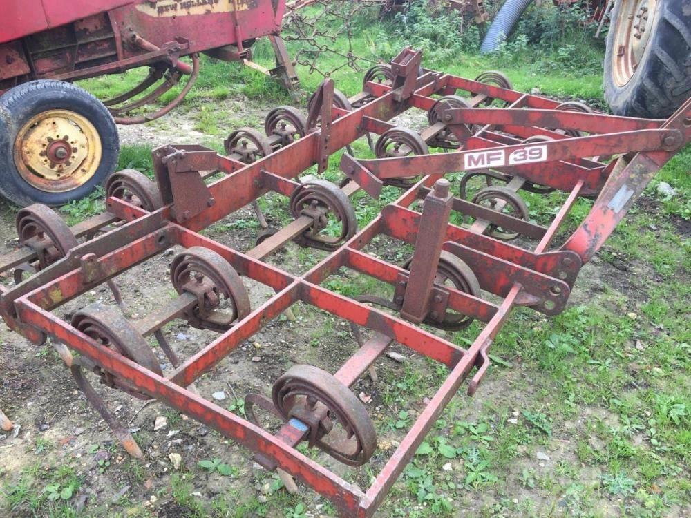 Massey Ferguson cultivator 10ft £390 Other components