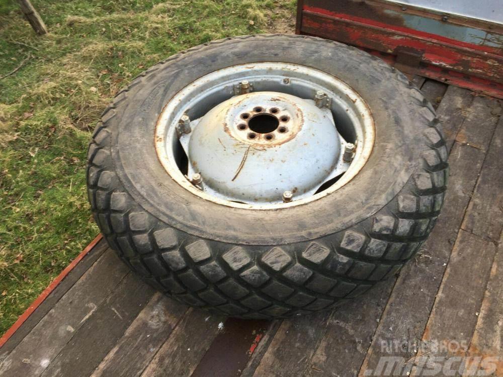 Massey Ferguson Grass Tyres 13.6/12-28 £500 Other components