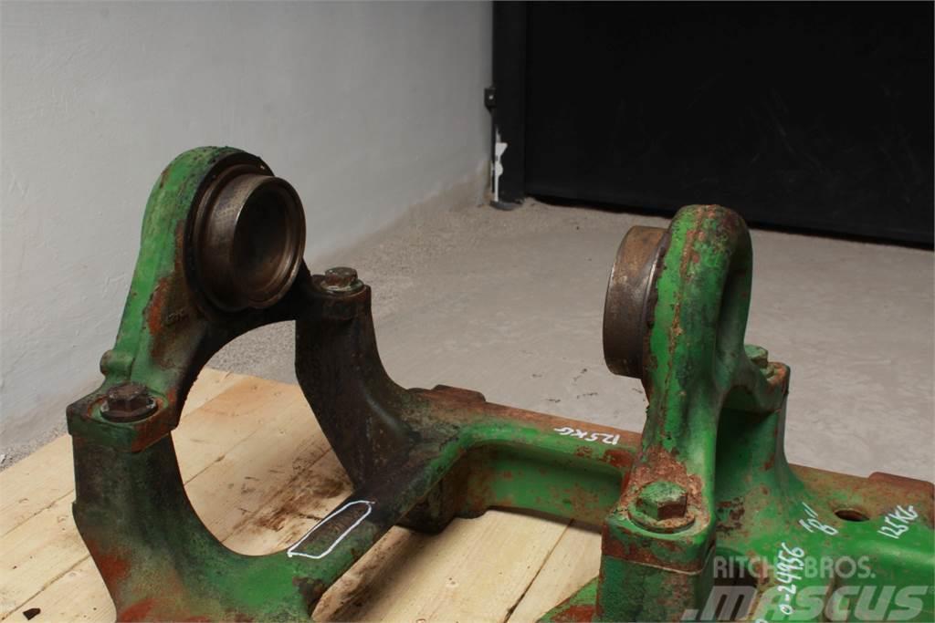 John Deere 5720 Front axle support Chassis