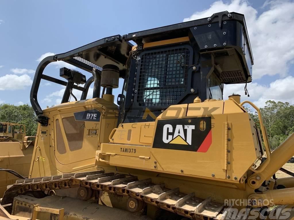 CAT Screens and Sweeps package for D7E Other tractor accessories