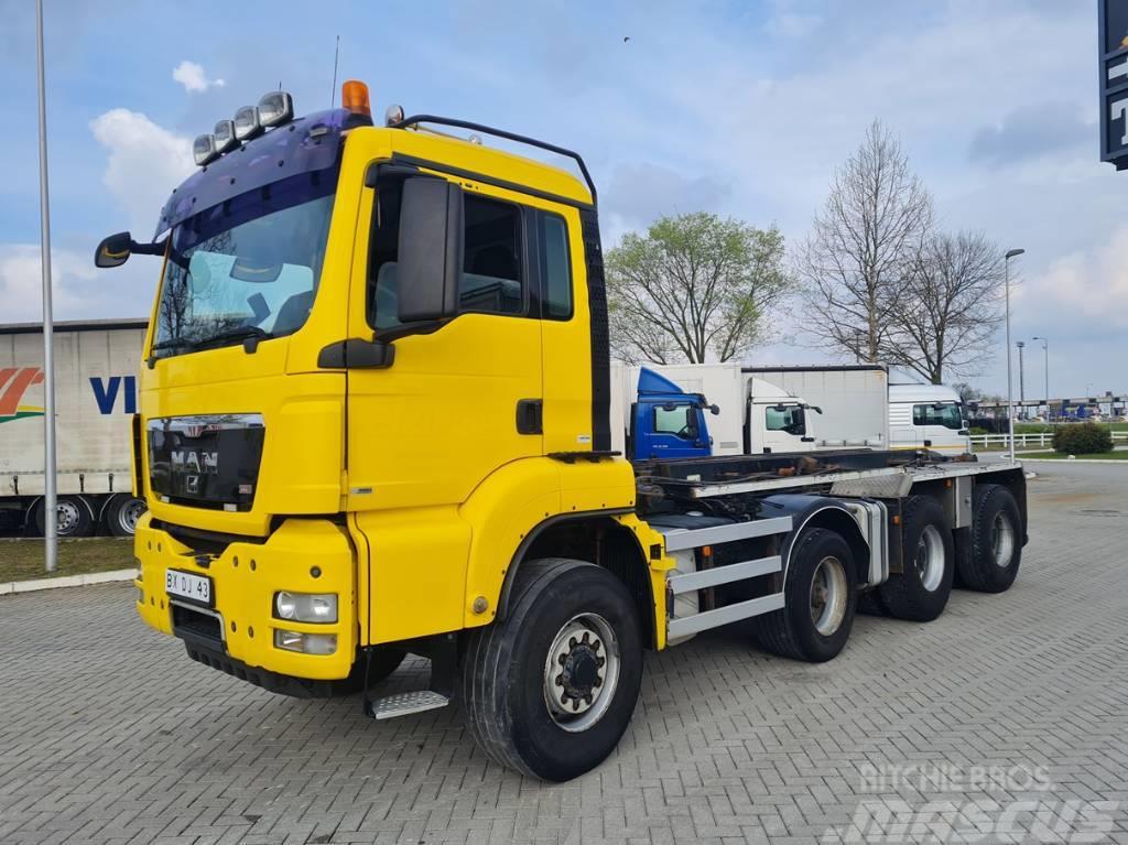 MAN WVT / total mass 42t / 8x6 / NL brif Demountable trucks