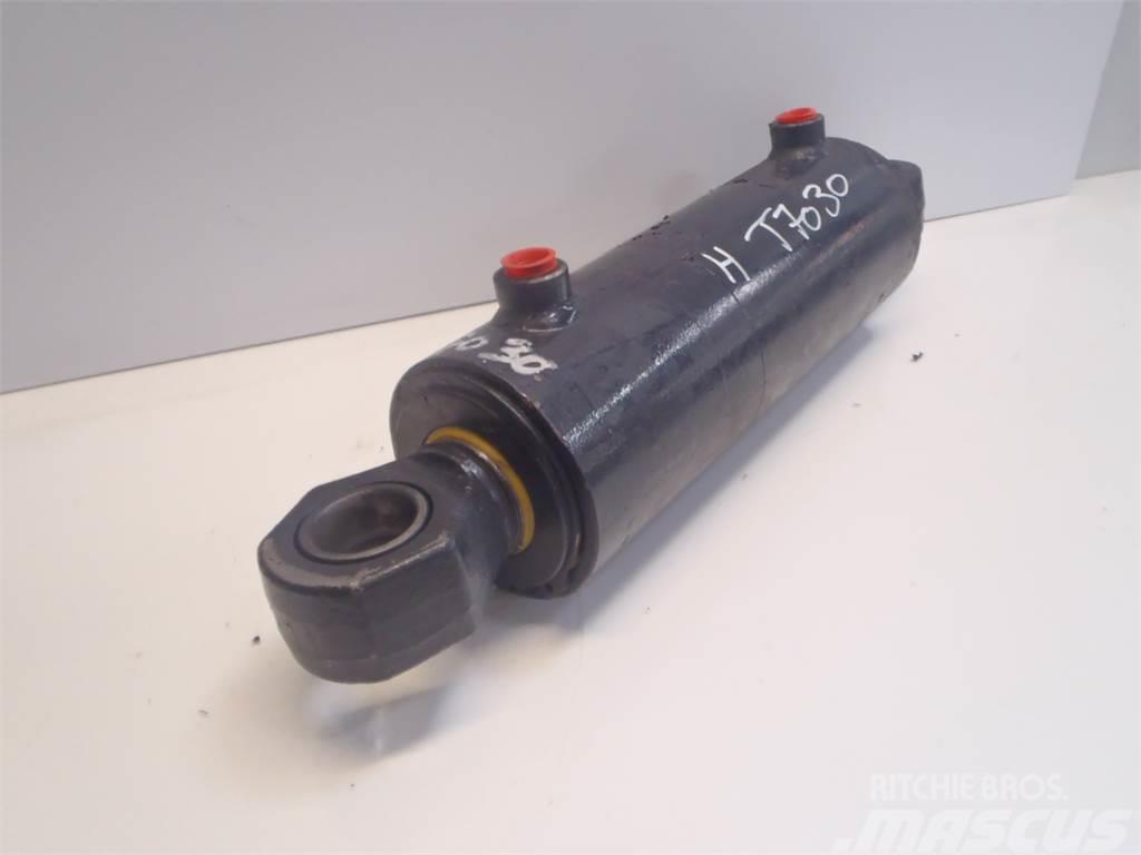 New Holland T7030 Lift Cylinder Hydraulics
