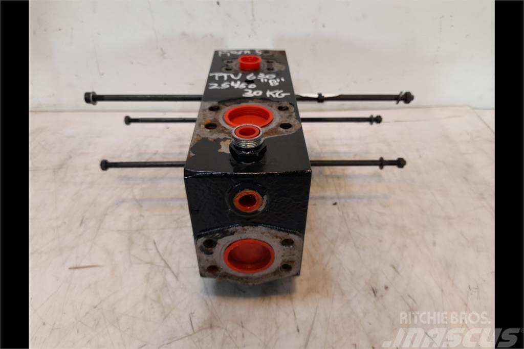 Deutz-Fahr Agrotron TTV630 Remote control valve Hydraulics