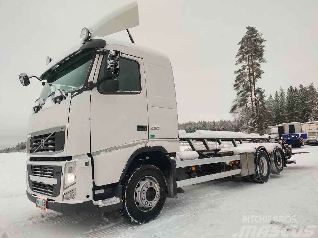 Volvo FH13 6x2 hydr.tasonostolaite,pl-nostin Containerframe/Skiploader trucks