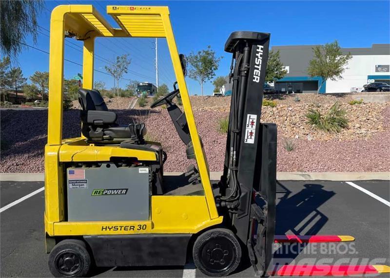 Hyster E30XM Electric forklift trucks