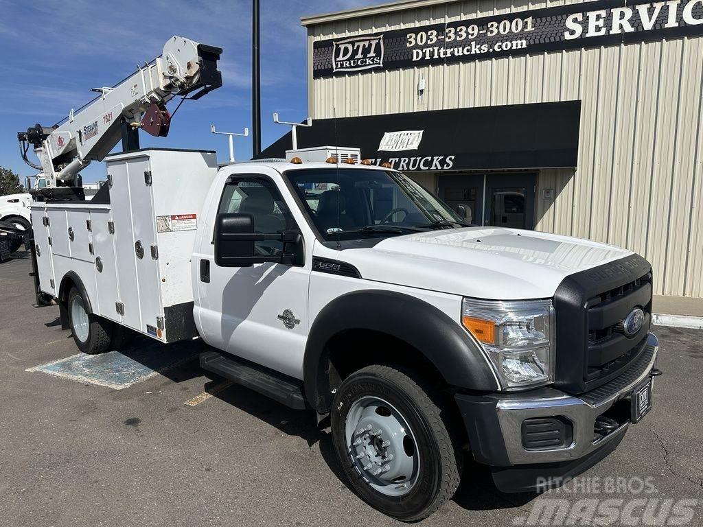 Ford F-550 Super Duty XL Recovery vehicles