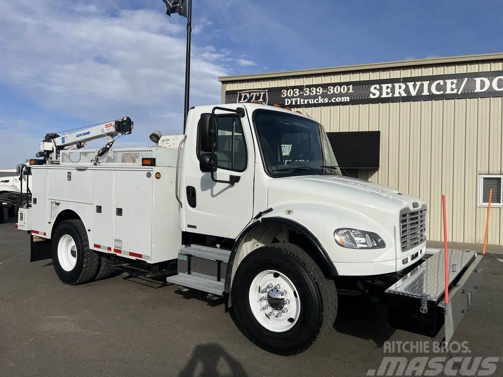 Freightliner M2-106 Recovery vehicles