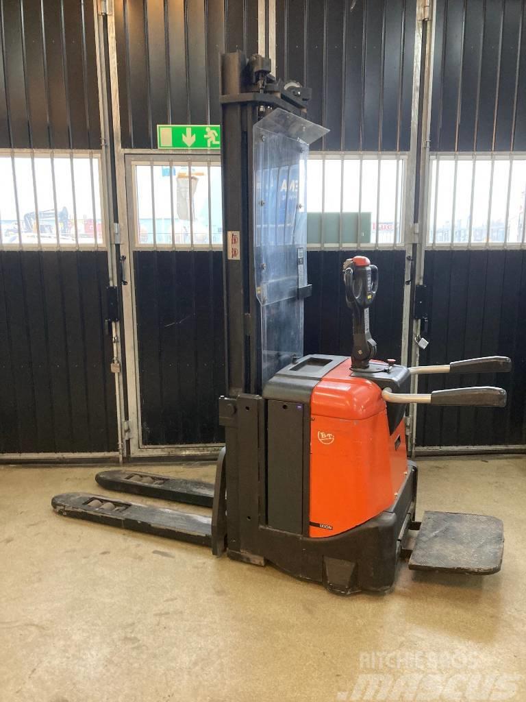 BT SPE 125L Self propelled stackers