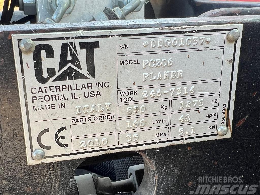 CAT PC206 Asphalt pavers