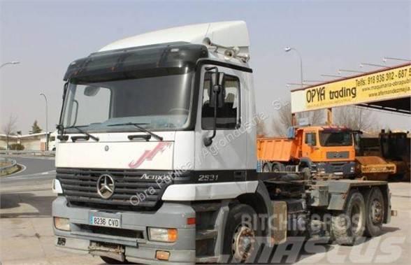 Mercedes-Benz 2531 Containerframe/Skiploader trucks