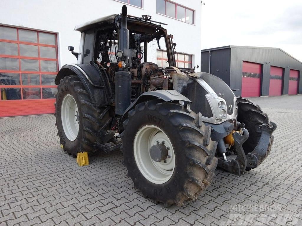 Valtra N123  hook Chassis