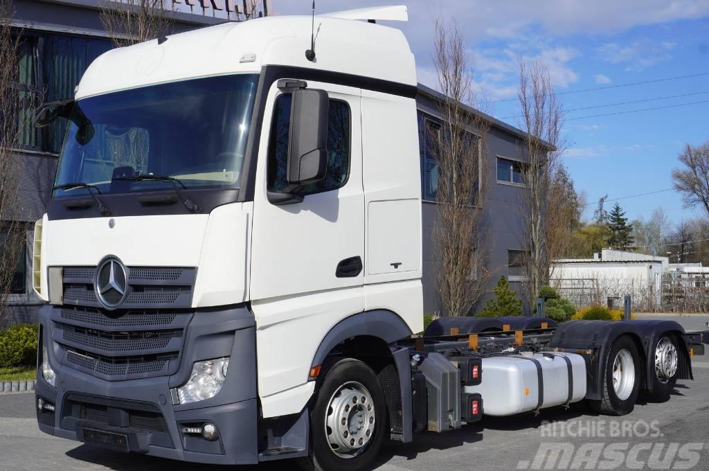 Mercedes-Benz Actros 2542 Low Deck 6×2 E6 / Chassis / third stee Chassis Cab trucks