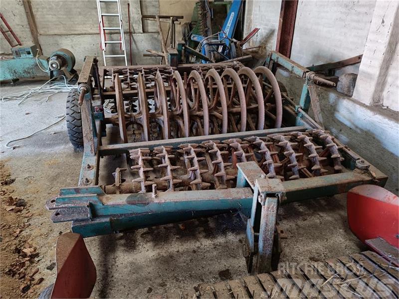  - - -  Jordpakker ca. 180 cm Farming rollers