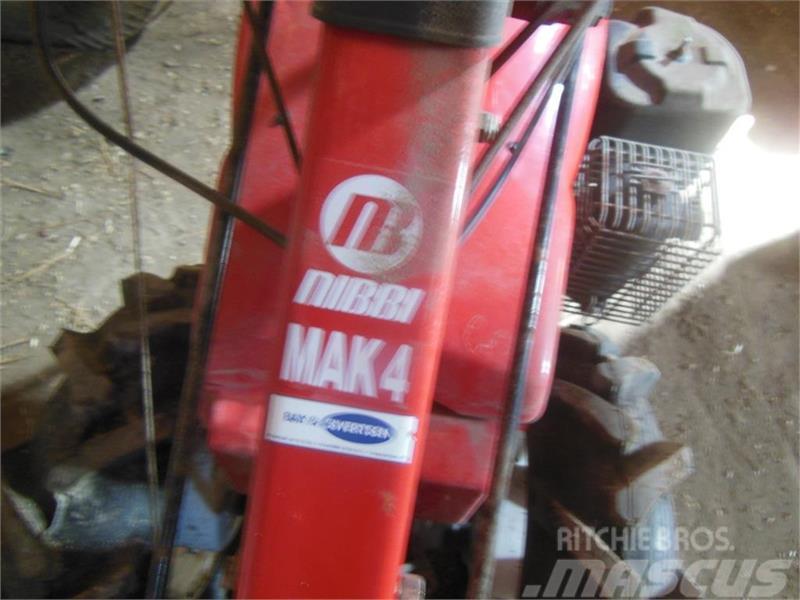 Nibbi Mak 4 med kost Compact tractors
