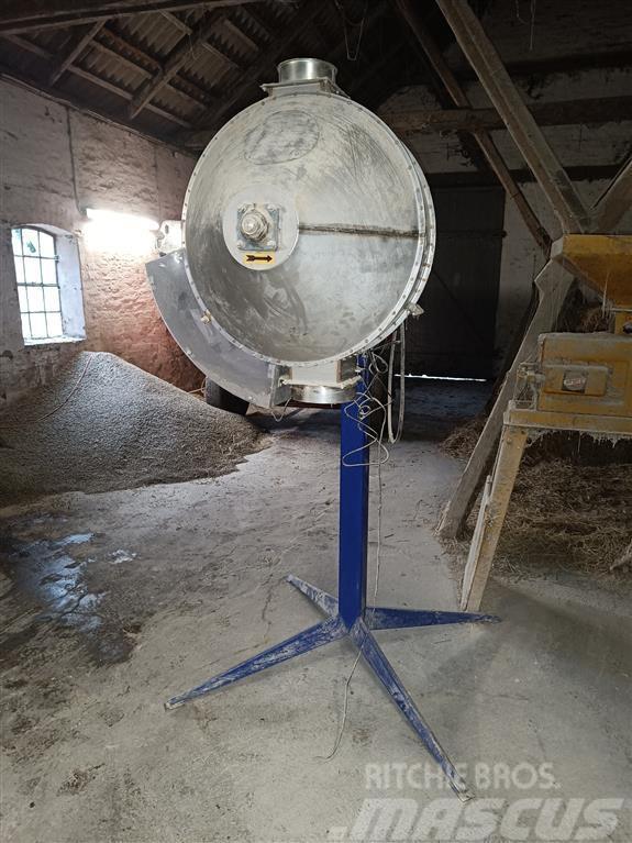  - - -  Skiold Vægt 50 kg pr gang Grain cleaning equipment