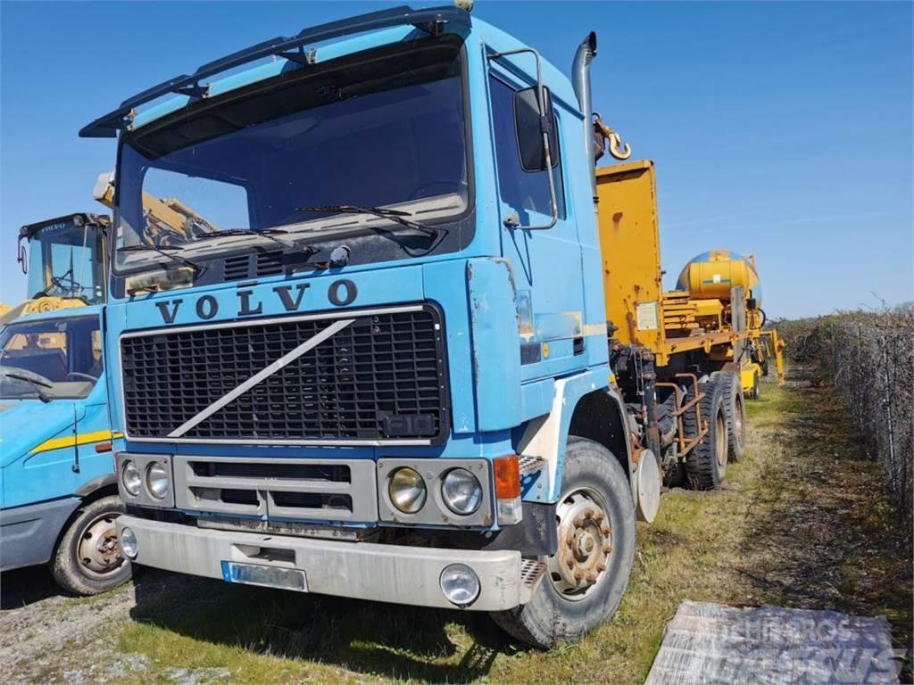 Volvo F10 Flatbed/Dropside trucks