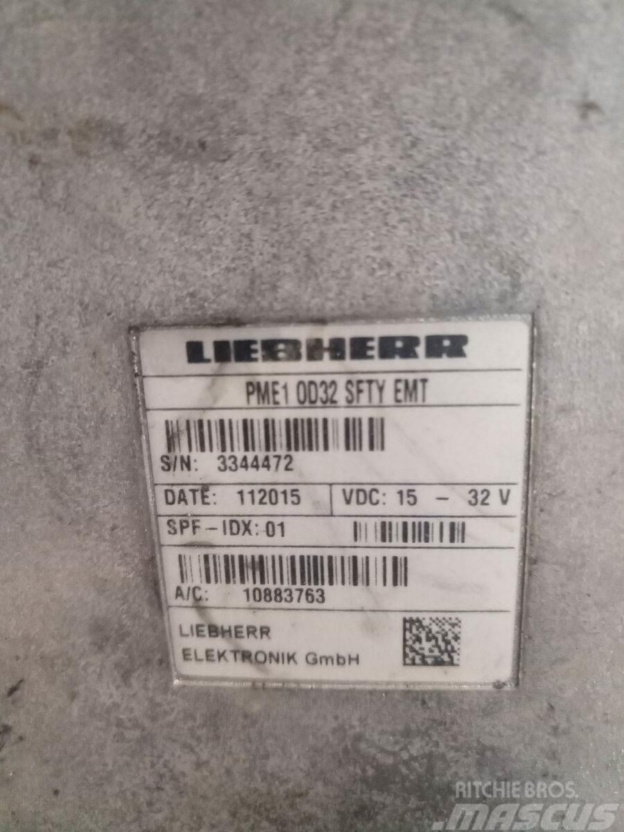 Liebherr R926 LC Electronics